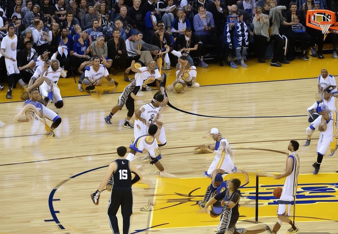 2014-2015 NBA：勇士马刺巅峰对决解析，战术革新与智慧较量(图1)